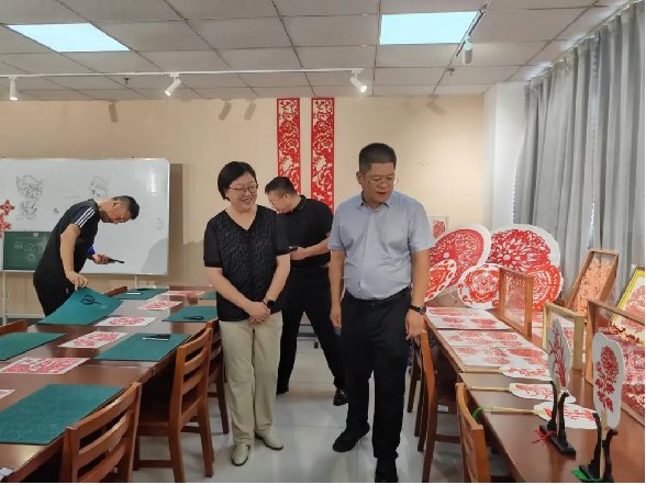 山东省民族中等专业星空官方站网页版在